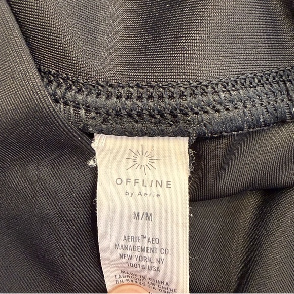 Aerie OFFLINE Black High Rise 7/8 Leggings Size Medium Stretch Activewear - Picture 10 of 13